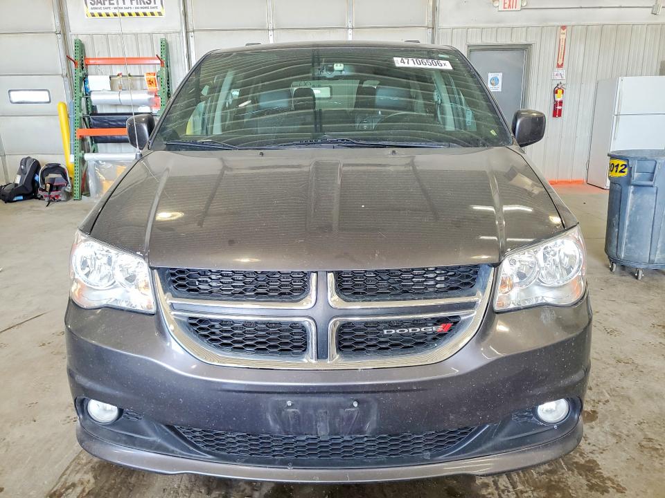 47106506 :رقم المزاد ، 2C4RDGCG6HR711278 vin ، 2017 Dodge Grand Caravan مزاد بيع