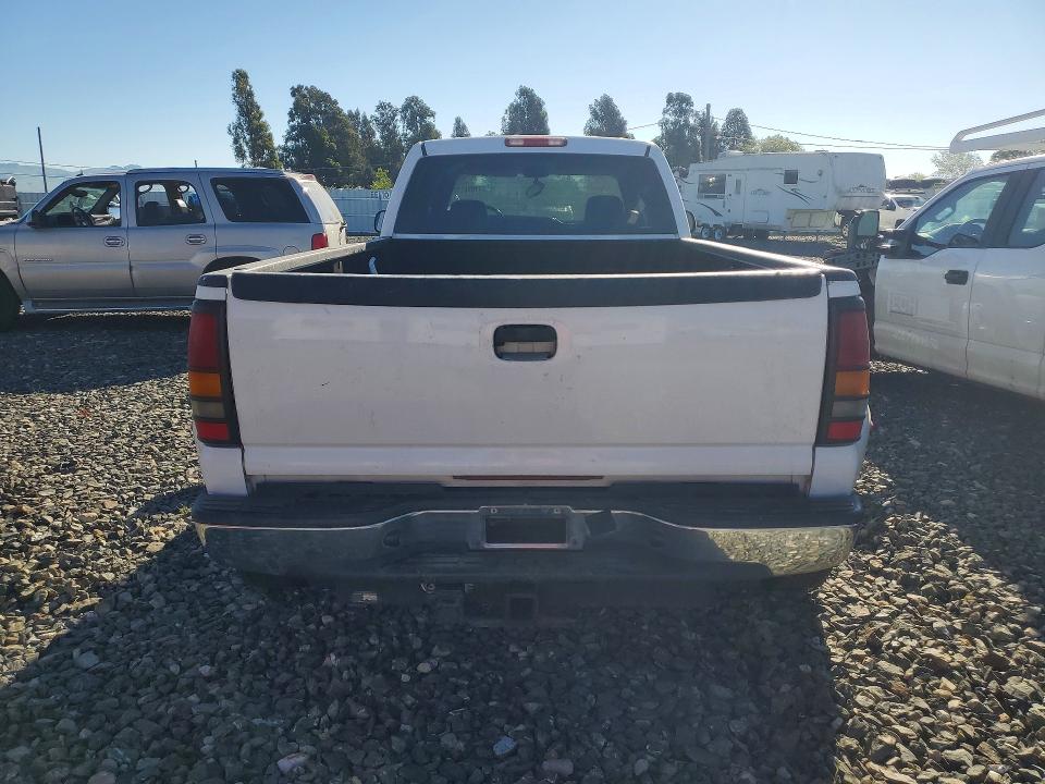 Продажа на аукционе авто 2005 Gmc New Sierra, vin: 1GTJK33285F809568, номер лота: 77896115