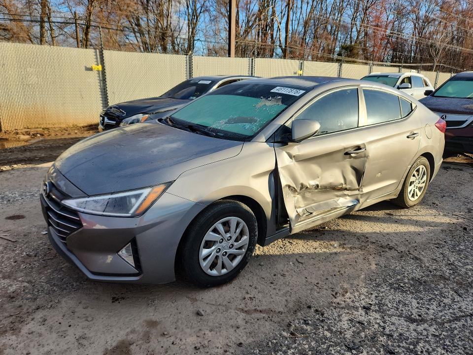 2020 Hyundai Elantra მანქანა იყიდება აუქციონზე, vin: KMHD74LF0LU024599, აუქციონის ნომერი: 46117876