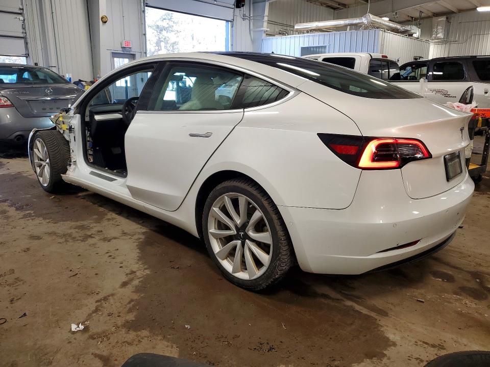 45921746 :رقم المزاد ، 5YJ3E1EB3KF494907 vin ، 2019 Tesla Model 3 مزاد بيع