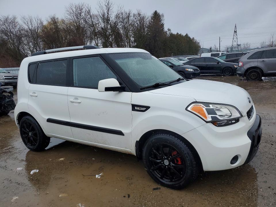 2011 Kia Soul მანქანა იყიდება აუქციონზე, vin: KNDJT2A23B7320172, აუქციონის ნომერი: 41776356