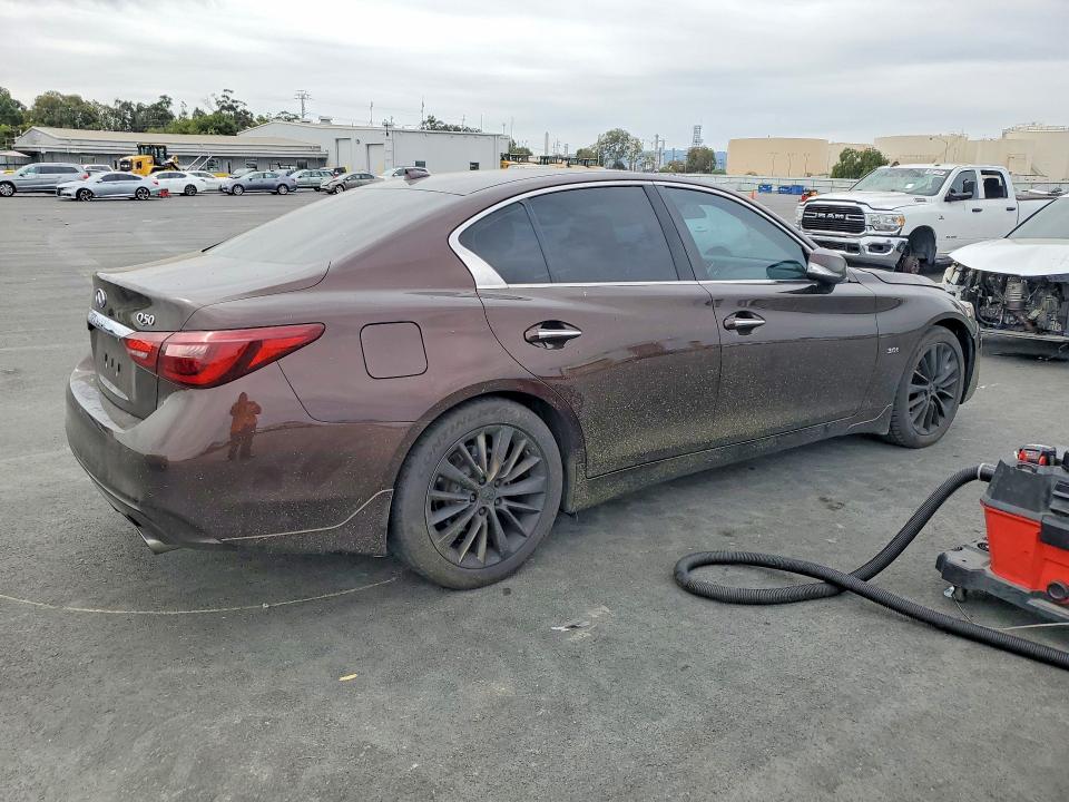 48119636 :رقم المزاد ، JN1EV7AP9JM364619 vin ، 2018 Infiniti Q50 مزاد بيع