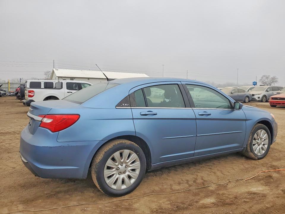 79863245 :رقم المزاد ، 1C3BC4FB8BN538424 vin ، 2011 Chrysler 200 مزاد بيع