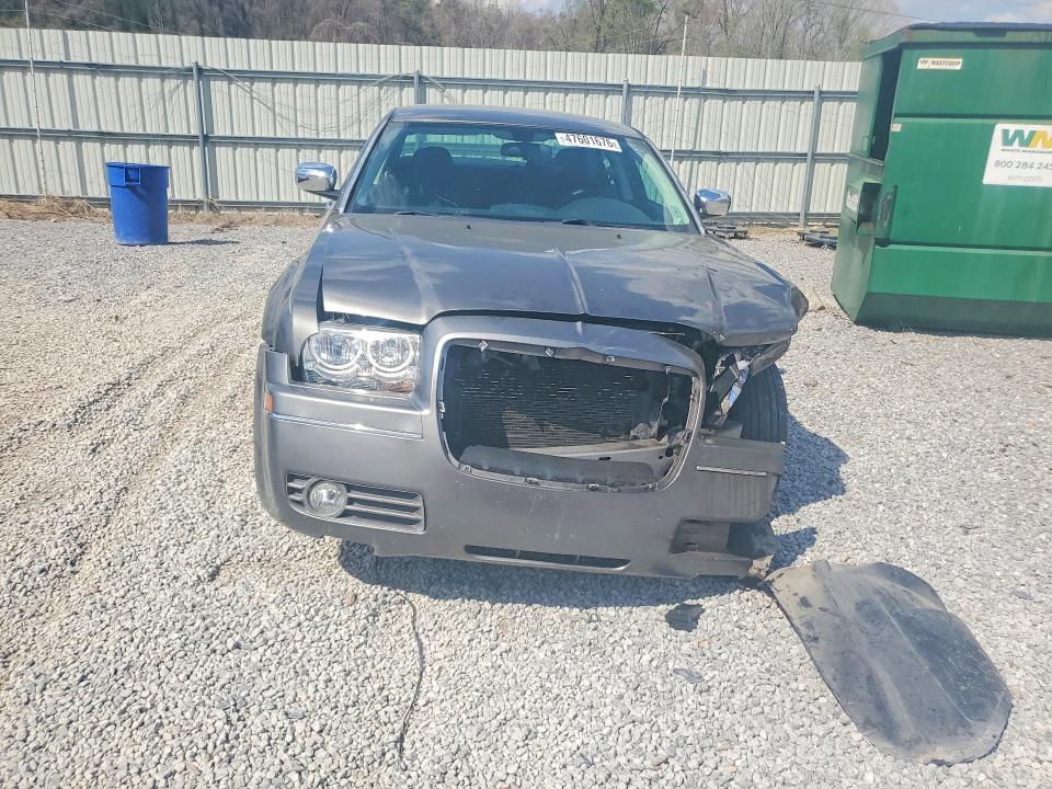 2010 Chrysler 300 მანქანა იყიდება აუქციონზე, vin: 2C3CA1CV8AH318912, აუქციონის ნომერი: 47601676