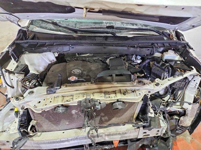 Продажа на аукционе авто 2019 Toyota Highlander, vin: 5TDJZRFH7KS572744, номер лота: 47215166