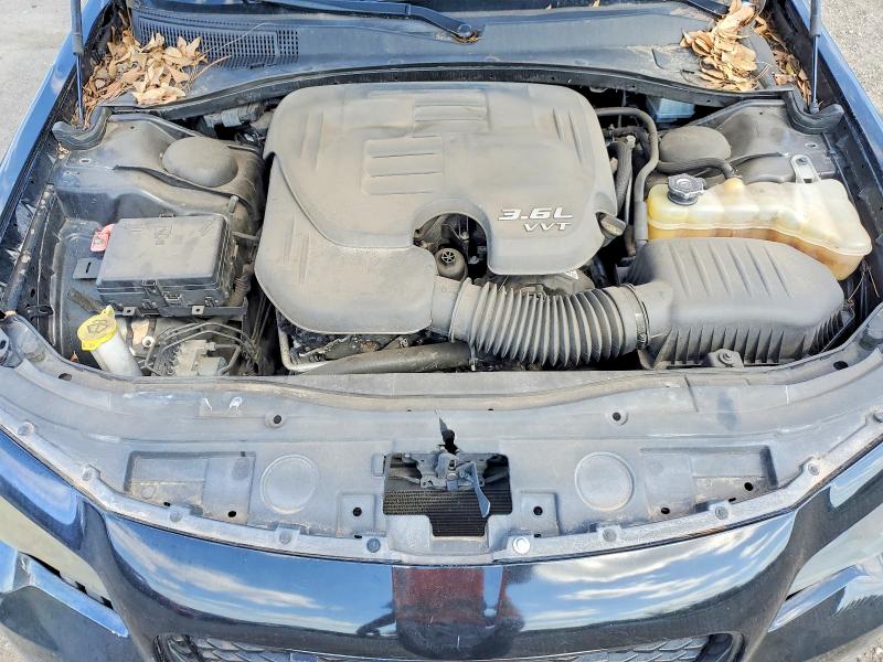 47654396 :رقم المزاد ، 2C3CCARG8JH309114 vin ، 2018 Chrysler 300 مزاد بيع