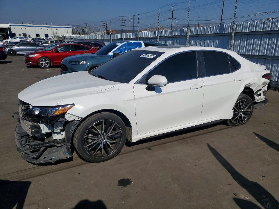 Auction sale of the 2021 Toyota Camry, vin: 4T1G11AK7MU525035, lot number: 47408216