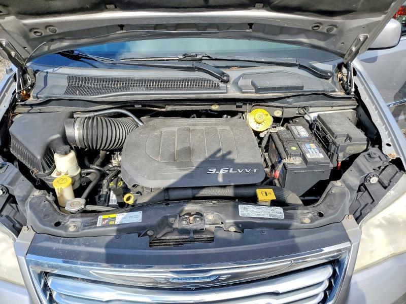 2013 Chrysler Town & Country მანქანა იყიდება აუქციონზე, vin: 2C4RC1BG4DR779199, აუქციონის ნომერი: 46978106