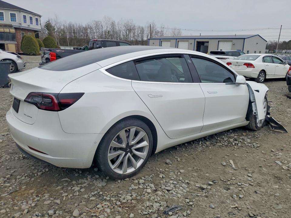 47691266 :رقم المزاد ، 5YJ3E1EB3KF195594 vin ، 2019 Tesla Model 3 مزاد بيع