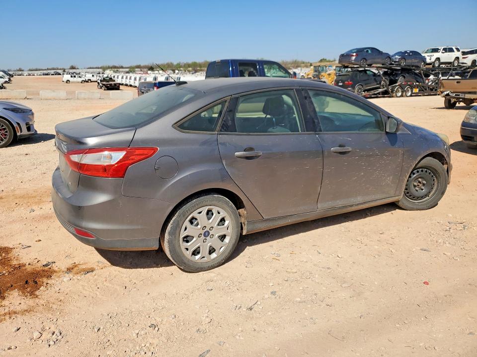 47450746 :رقم المزاد ، 1FAHP3F22CL112090 vin ، 2012 Ford Focus مزاد بيع