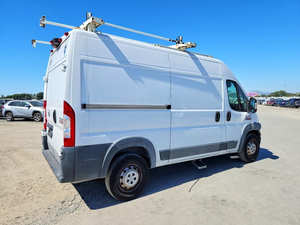 46740776 :رقم المزاد ، 3C6TRVBG8HE528471 vin ، 2017 Ram Promaster 1500 مزاد بيع