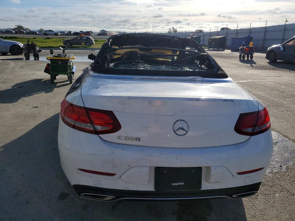 79973235 :رقم المزاد ، WDDWK4JB9JF617896 vin ، 2018 Mercedes-benz C مزاد بيع