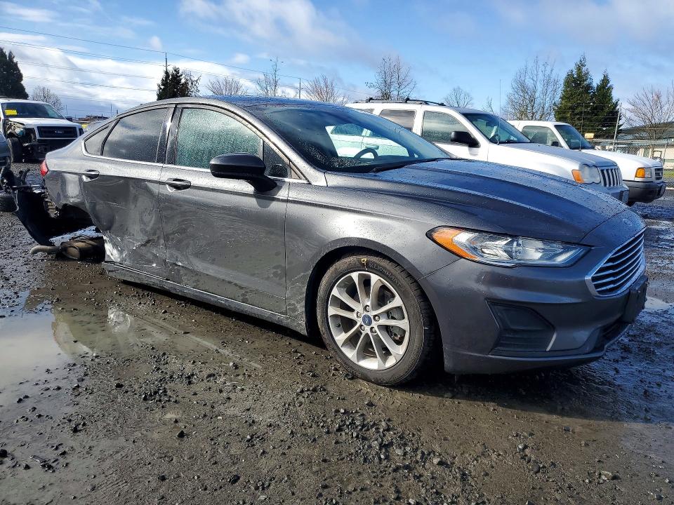 Продажа на аукционе авто 2020 Ford Fusion, vin: 3FA6P0LU0LR135834, номер лота: 79691005