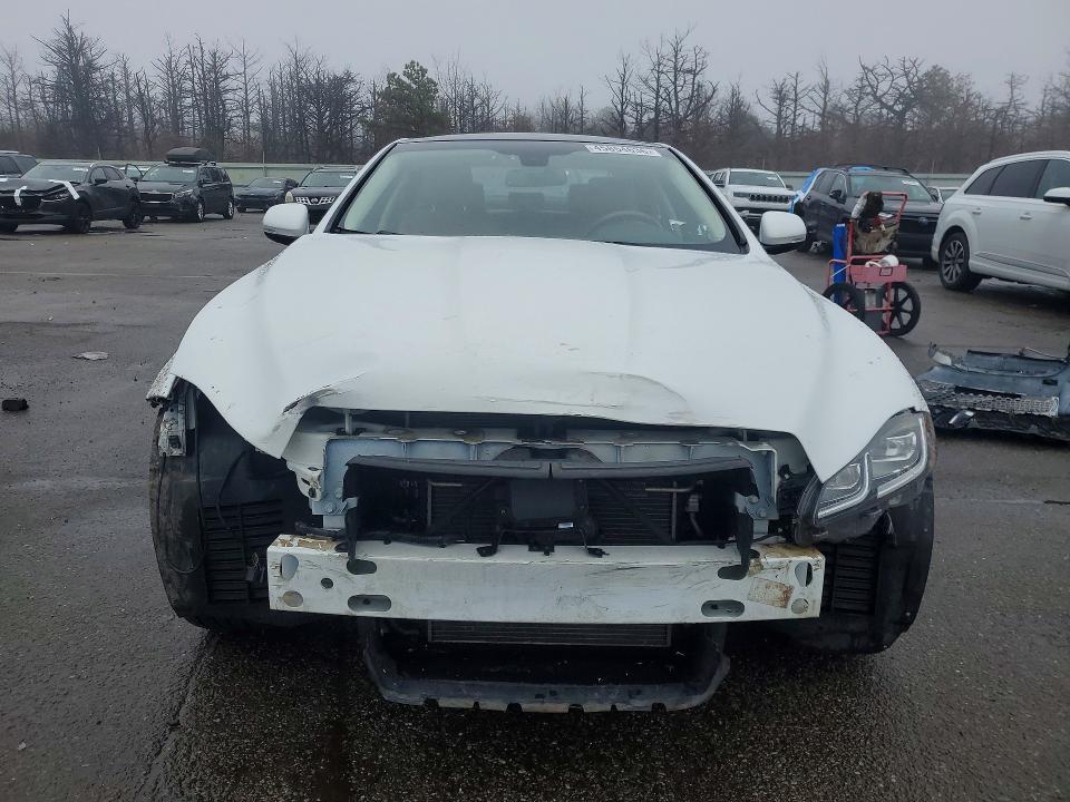 Продаж на аукціоні авто 2017 Jaguar Xjl, vin: SAJWJ2GD5H8W08719, номер лоту: 45854636