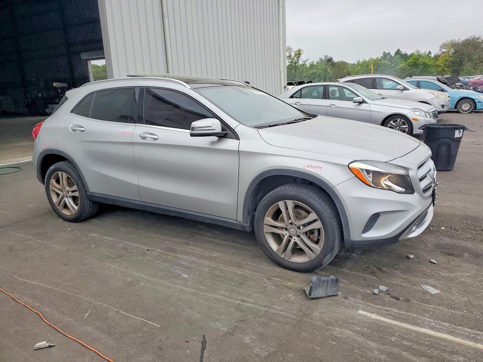 46922376 :رقم المزاد ، WDCTG4GB1HJ338420 vin ، 2017 Mercedes-benz Gla مزاد بيع