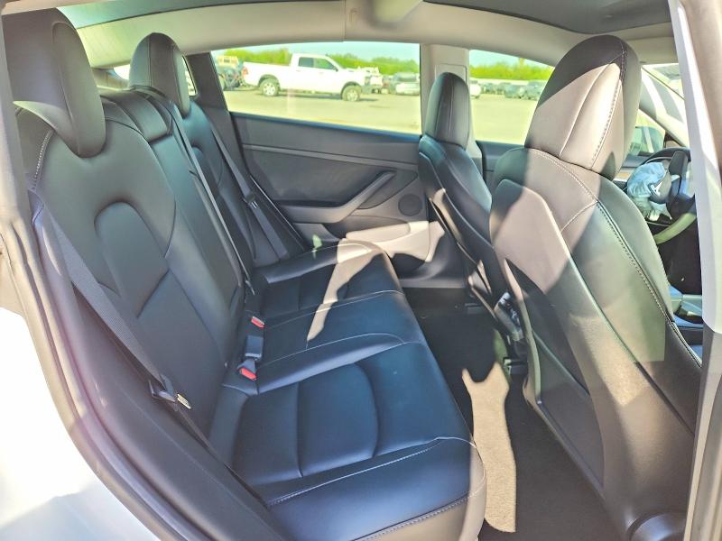 45833706 :رقم المزاد ، 5YJ3E1EB1MF995684 vin ، 2021 Tesla Model 3 مزاد بيع