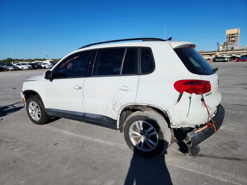 2015 Volkswagen Tiguan მანქანა იყიდება აუქციონზე, vin: WVGAV7AX3FW542995, აუქციონის ნომერი: 79646445