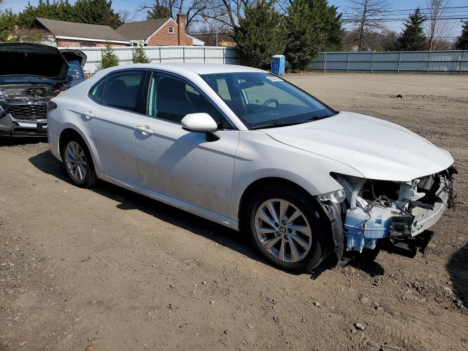 Auction sale of the 2022 Toyota Camry, vin: 4T1C11AK9NU659027, lot number: 47252936