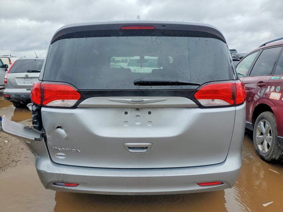 41815026 :رقم المزاد ، 2C4RC1DG9HR507735 vin ، 2017 Chrysler Pacifica مزاد بيع