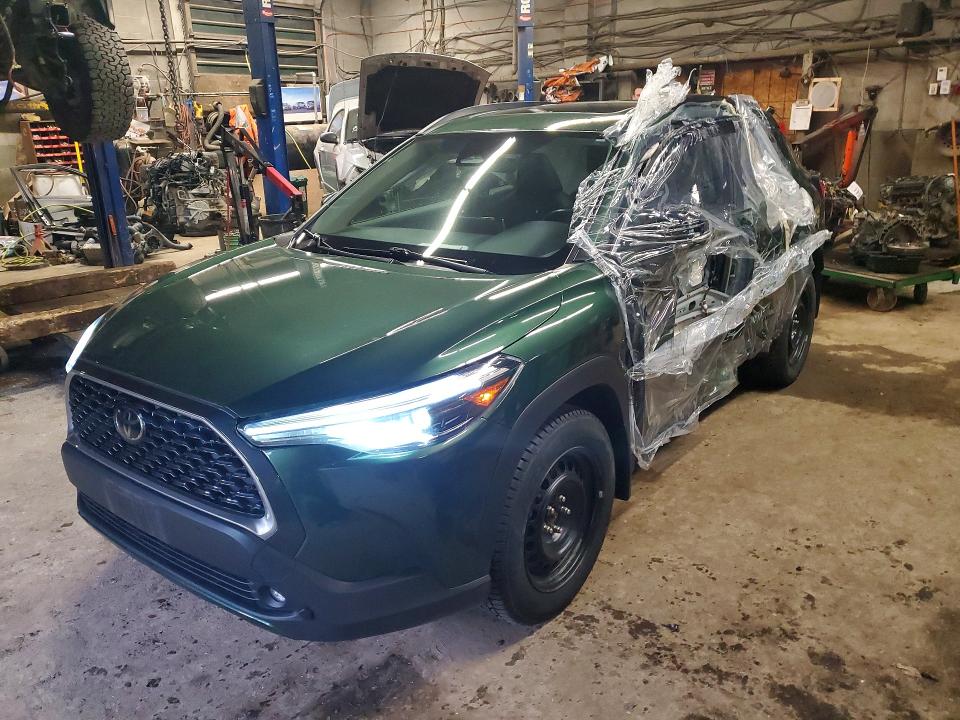 2023 Toyota Corolla Cross მანქანა იყიდება აუქციონზე, vin: 7MUDAABG9PV045918, აუქციონის ნომერი: 79980905