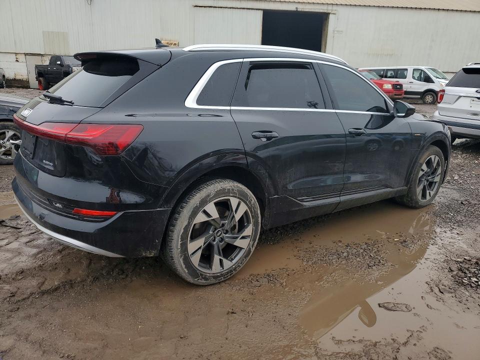 Aukcja sprzedaży 2022 Audi E-tron, vin: WA1AAAGE1NB005612, numer aukcji: 41757696