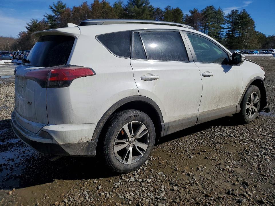 2017 Toyota Rav4 მანქანა იყიდება აუქციონზე, vin: 2T3WFREV9HW402561, აუქციონის ნომერი: 41898006