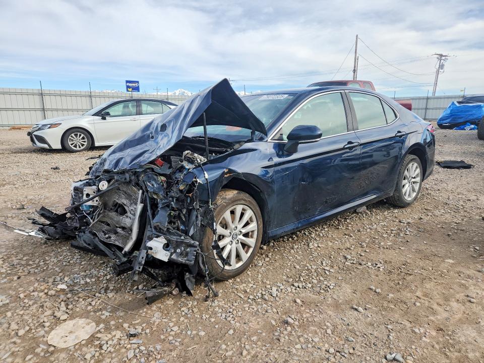 79272325 :رقم المزاد ، 4T1B11HK4KU830859 vin ، 2019 Toyota Camry مزاد بيع