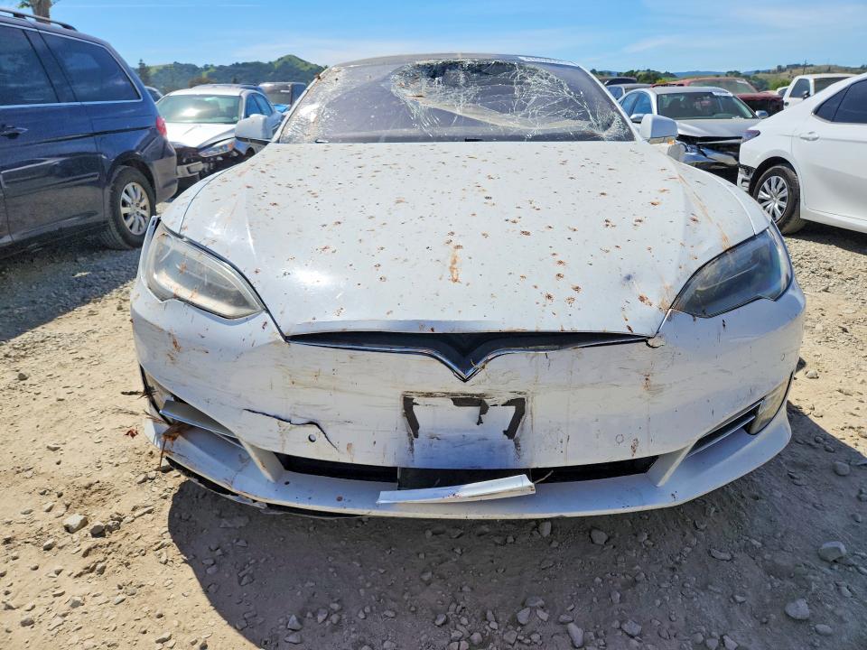 47630026 :رقم المزاد ، 5YJSA1E20GF141006 vin ، 2016 Tesla Model S مزاد بيع