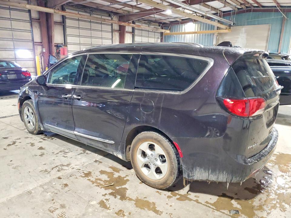 2017 Chrysler Pacifica მანქანა იყიდება აუქციონზე, vin: 2C4RC1EG0HR752597, აუქციონის ნომერი: 46183186