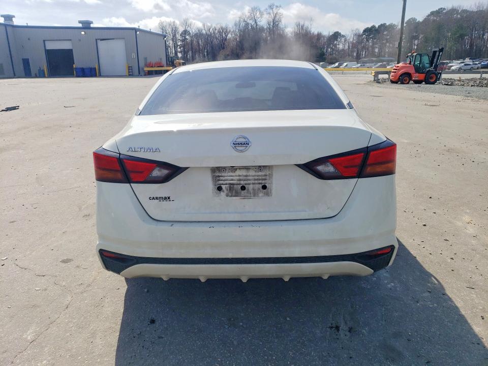41713076 :رقم المزاد ، 1N4BL4BV7NN304815 vin ، 2022 Nissan Altima مزاد بيع