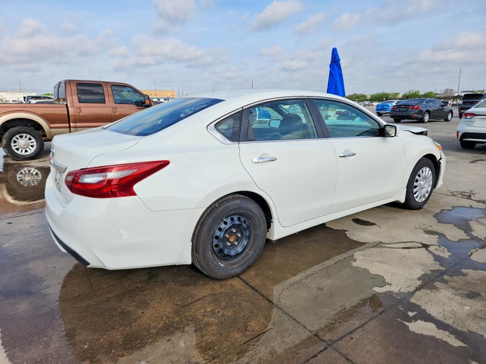 Продаж на аукціоні авто 2018 Nissan Altima, vin: 1N4AL3AP3JC216567, номер лоту: 48005096