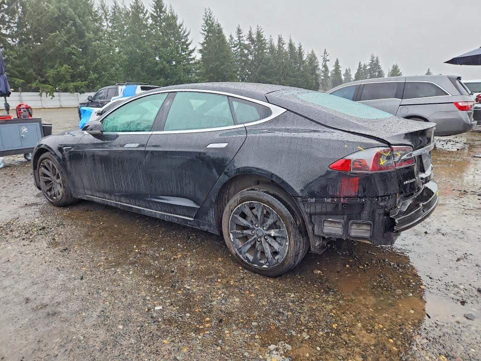Продажа на аукционе авто 2018 Tesla Model S, vin: 5YJSA1E23JF245822, номер лота: 79470275