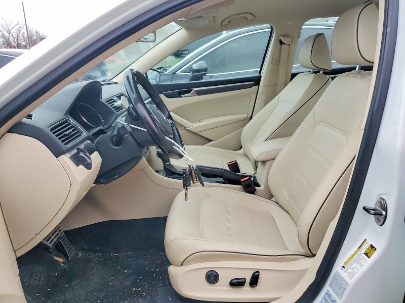 2017 Volkswagen Passat მანქანა იყიდება აუქციონზე, vin: 1VWDT7A34HC086284, აუქციონის ნომერი: 99463845