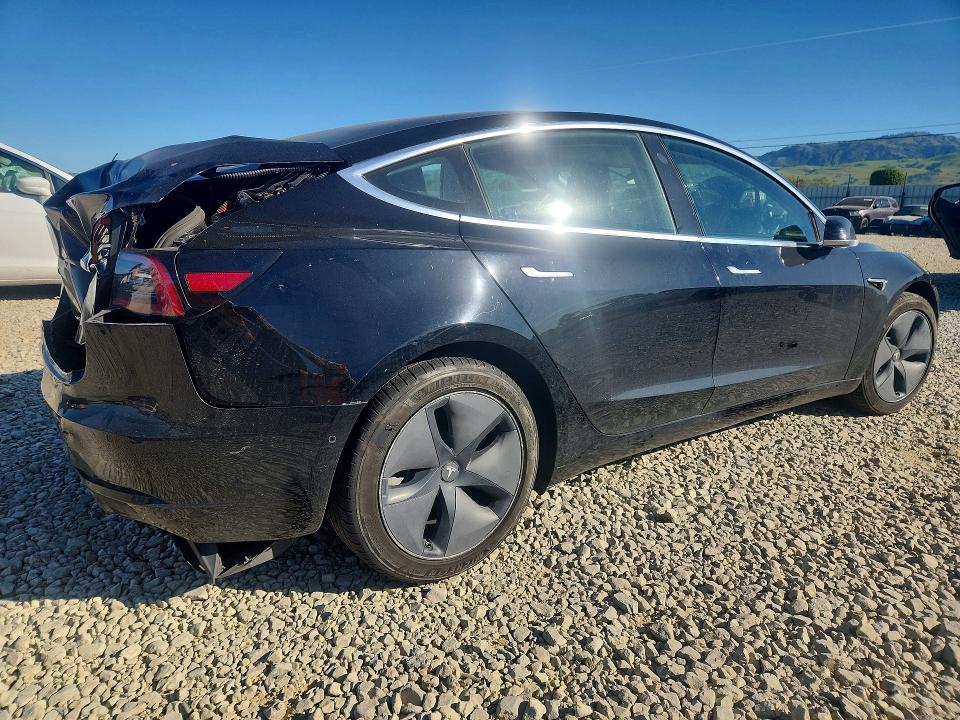 Продажа на аукционе авто 2018 Tesla Model 3, vin: 5YJ3E1EA3JF157398, номер лота: 46331846