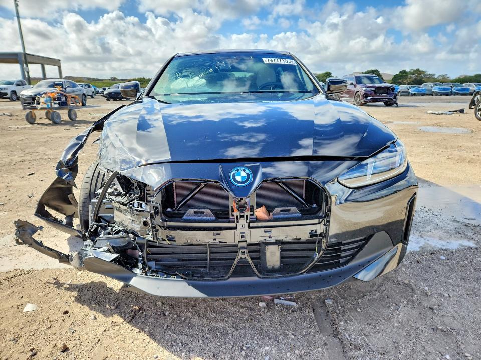 79737165 :رقم المزاد ، WBY23HD02SFT99906 vin ، 2025 Bmw I4 مزاد بيع
