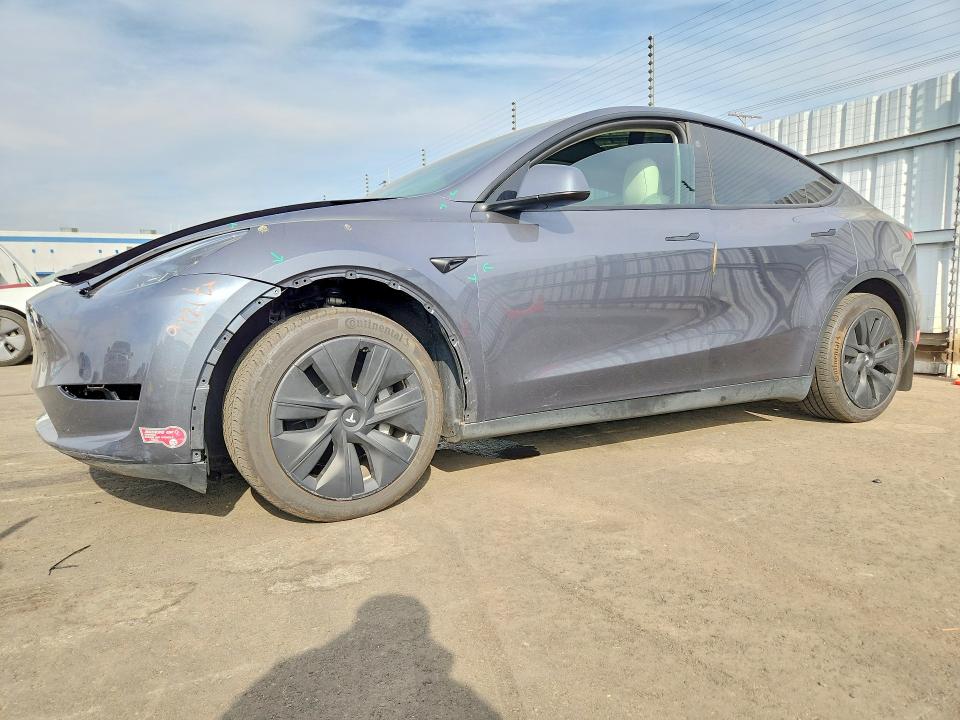 47764176 :رقم المزاد ، 7SAYGDED0PF970768 vin ، 2023 Tesla Model Y مزاد بيع