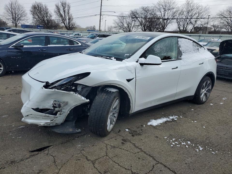 2023 Tesla Model Y მანქანა იყიდება აუქციონზე, vin: 7SAYGDEE3PF666889, აუქციონის ნომერი: 46128646