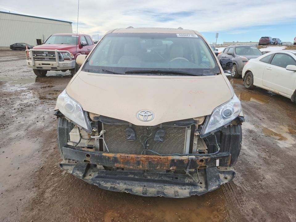 2014 Toyota Sienna მანქანა იყიდება აუქციონზე, vin: 5TDDK3DC6ES088087, აუქციონის ნომერი: 46088716