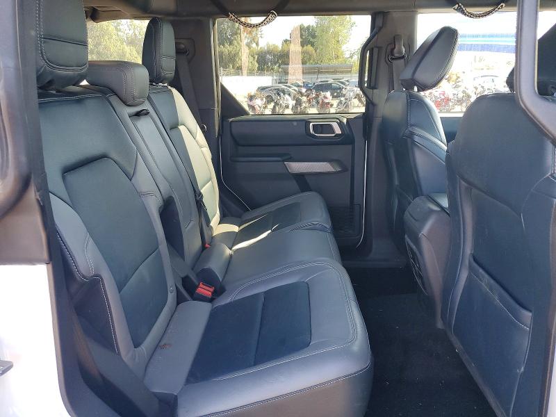 Продажа на аукционе авто 2023 Ford Bronco, vin: 1FMEE5DP6PLB70315, номер лота: 45805126