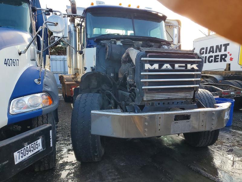 Продаж на аукціоні авто 2004 Mack 700, vin: 1M2AG11C44M009227, номер лоту: 75094795