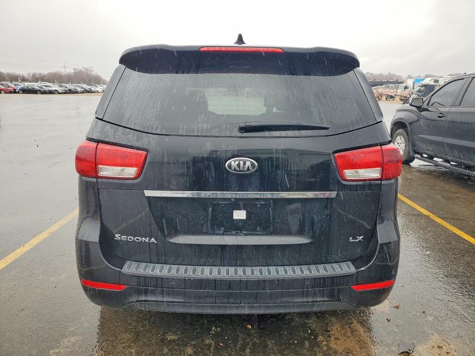 41794296 :رقم المزاد ، KNDMB5C10F6039089 vin ، 2015 Kia Sedona مزاد بيع