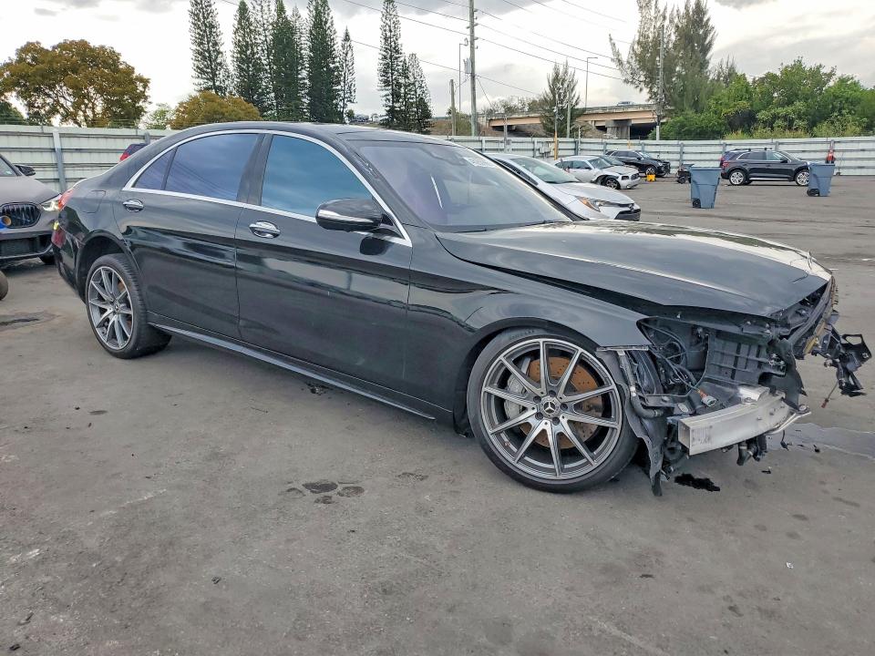 46263966 :رقم المزاد ، WDDUG6GB8JA352218 vin ، 2018 Mercedes-benz S مزاد بيع