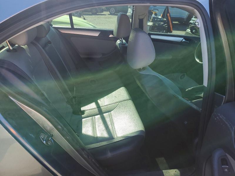 46173046 :رقم المزاد ، 3VW637AJ0EM230673 vin ، 2014 Volkswagen Jetta مزاد بيع