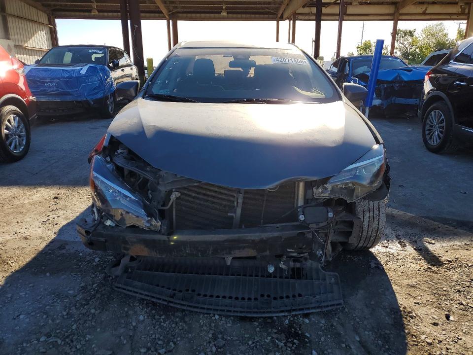 42071466 :رقم المزاد ، 5YFBURHE2HP682835 vin ، 2017 Toyota Corolla مزاد بيع