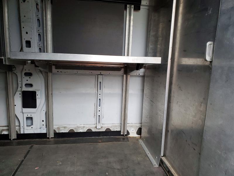 46883396 :رقم المزاد ، 3C6TRVDG2JE160999 vin ، 2018 Ram Promaster 2500 مزاد بيع