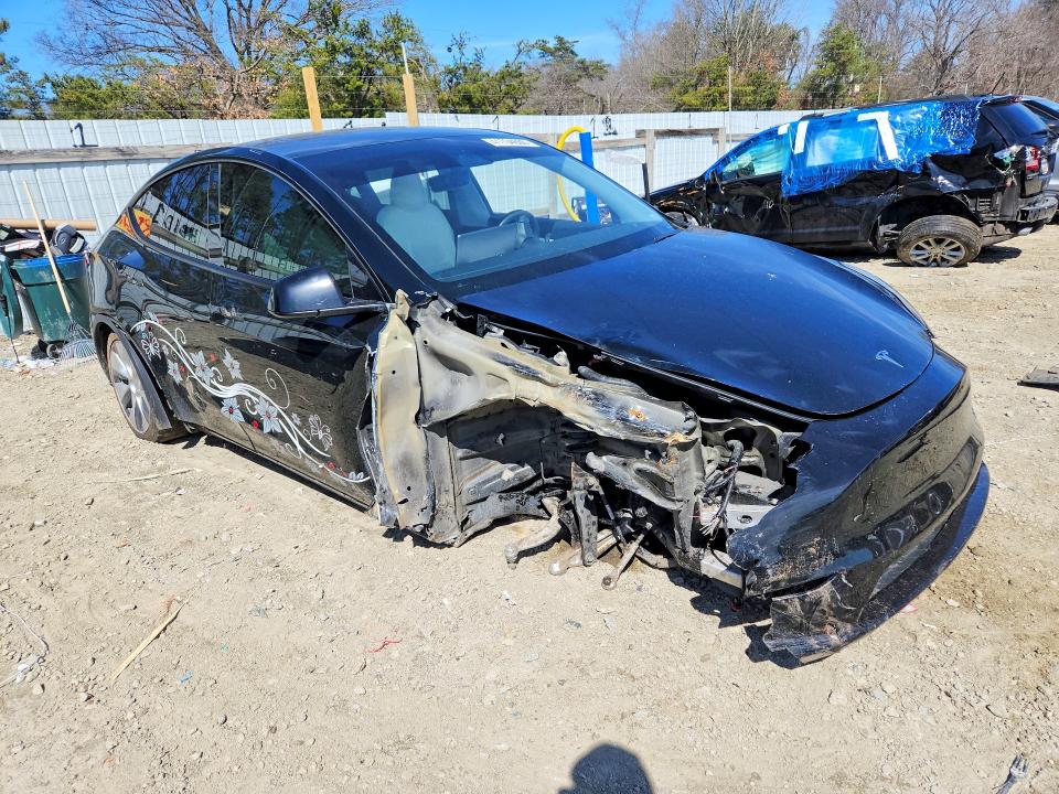 41734606 :رقم المزاد ، 5YJYGDEE5MF125299 vin ، 2021 Tesla Model Y مزاد بيع