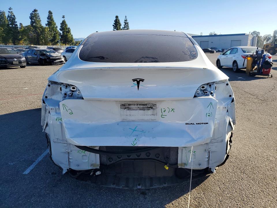 2020 Tesla Model Y მანქანა იყიდება აუქციონზე, vin: 5YJYGDEE1LF042743, აუქციონის ნომერი: 41985596