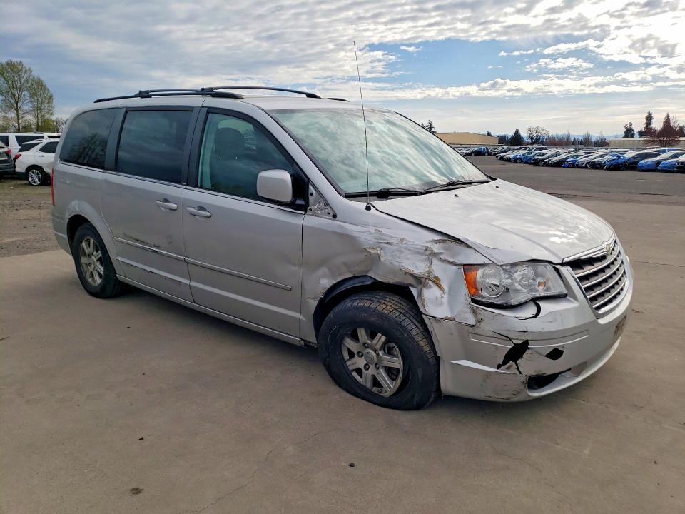 2010 Chrysler Town & Country მანქანა იყიდება აუქციონზე, vin: 2A4RR5D14AR304477, აუქციონის ნომერი: 46902776