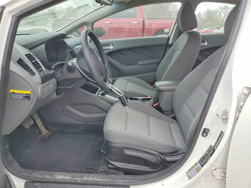 45676846 :رقم المزاد ، 3KPFK4A71JE202412 vin ، 2018 Kia Forte مزاد بيع