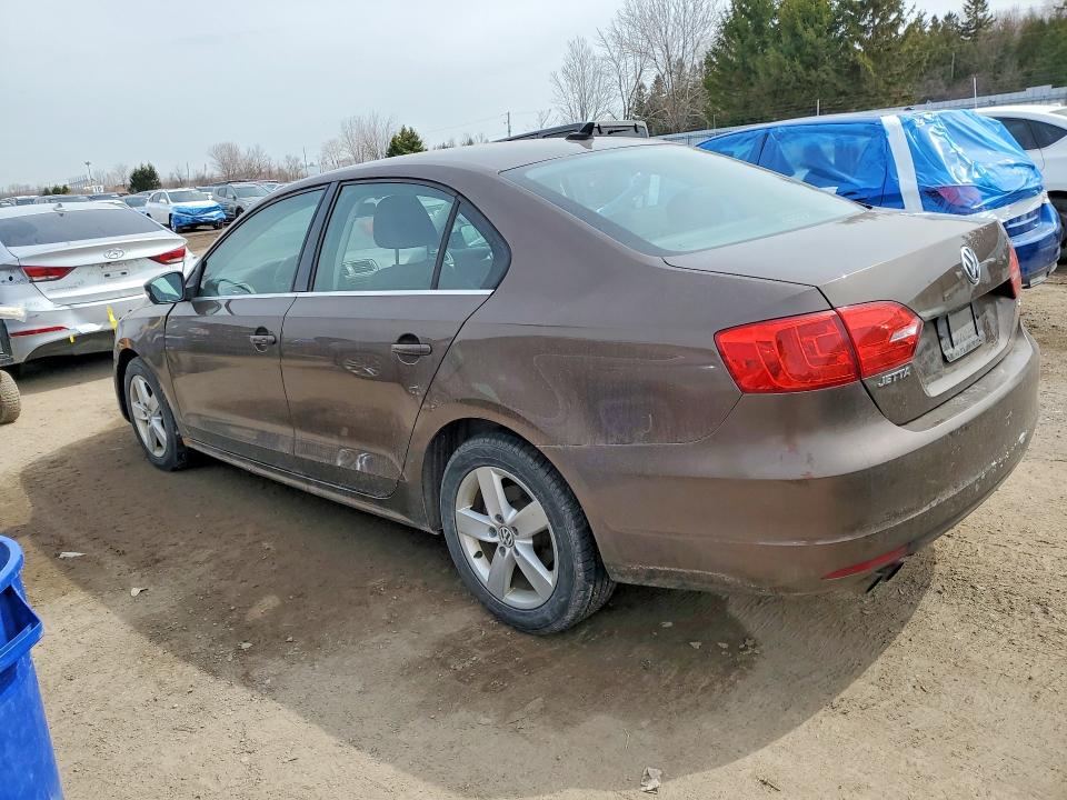 47497636 :رقم المزاد ، 3VWLX7AJ5BM045960 vin ، 2011 Volkswagen Jetta مزاد بيع